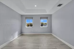 150 Jacaranda Country Club Dr, Plantation, FL 33324 - Photo 35