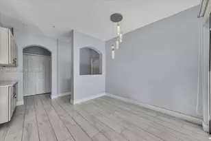 150 Jacaranda Country Club Dr, Plantation, FL 33324 - Photo 21