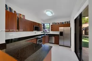 15533 N Miami Lakeway N, Miami Lakes, FL 33014 - Photo 21