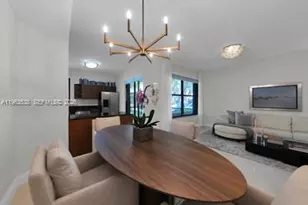 15533 N Miami Lakeway N, Miami Lakes, FL 33014 - Photo 13