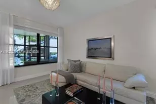 15533 N Miami Lakeway N, Miami Lakes, FL 33014 - Photo 5