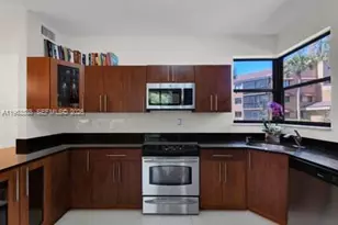 15533 N Miami Lakeway N, Miami Lakes, FL 33014 - Photo 17