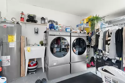 501 NW 78th Way, Plantation, FL 33324 - Photo 15