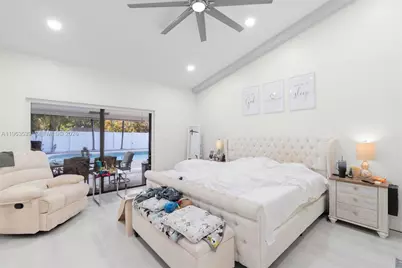 501 NW 78th Way, Plantation, FL 33324 - Photo 9