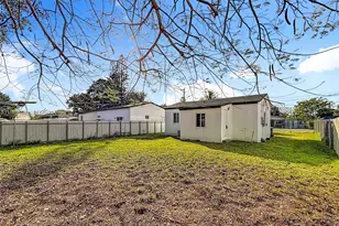 1751 NW 76th St, Miami, FL 33147 - Photo 23