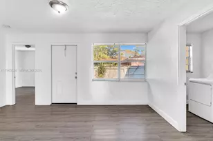 2512 NW 9th Pl, Fort Lauderdale, FL 33311 - Photo 9