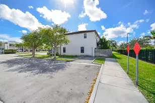 20814 NE 5th Ct, Miami, FL 33179 - Photo 37