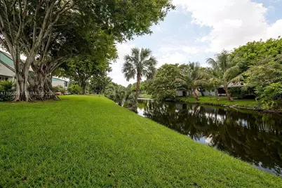 2075 NW 46th Ave #I201, Lauderhill, FL 33313 - Photo 7