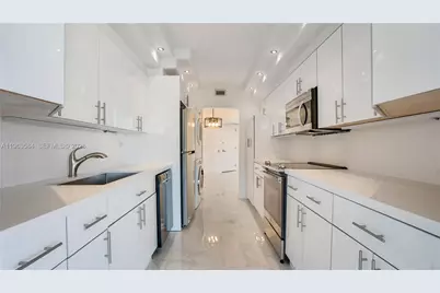 19707 Turnberry Way #8B, Aventura, FL 33180 - Photo 7