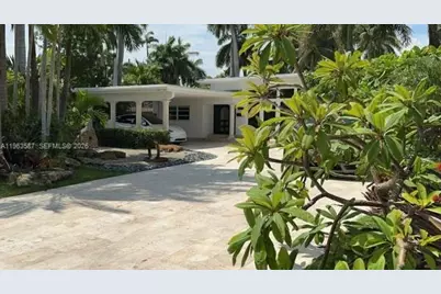 827 N Southlake Dr #827, Hollywood, FL 33019 - Photo 3