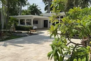 827 N Southlake Dr, Hollywood, FL 33019 - Photo 3