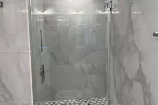 100 Lincoln Rd, Miami Beach, FL 33139 - Photo 25