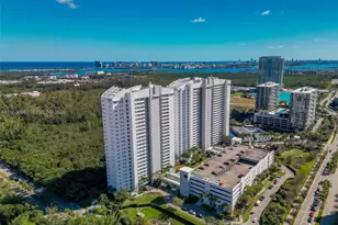 14951 Royal Oaks Ln, North Miami, FL 33181 - Photo 29