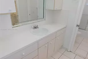 8025 SW 107th Ave, Miami, FL 33173 - Photo 7