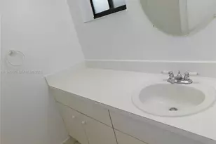 8025 SW 107th Ave, Miami, FL 33173 - Photo 11