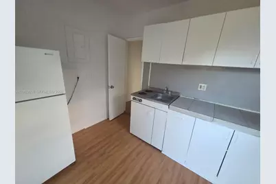 1947 Lincoln St #B, Hollywood, FL 33020 - Photo 1