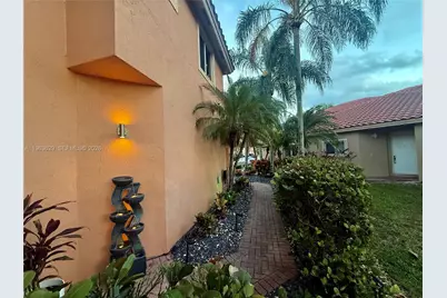 5772 NW 127th Ter, Coral Springs, FL 33076 - Photo 3