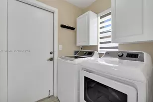 10425 NW 48th Manor, Coral Springs, FL 33076 - Photo 39