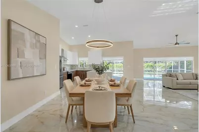 10425 NW 48th Mnr, Coral Springs, FL 33076 - Photo 7