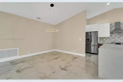 10425 NW 48th Mnr, Coral Springs, FL 33076 - Photo 19