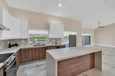 10425 NW 48th Mnr, Coral Springs, FL 33076 - Photo 17