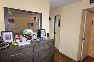 940 NE 199th St, Miami, FL 33179 - Photo 13