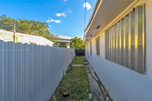 533 E 23rd St, Hialeah, FL 33013 - Photo 13