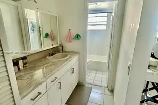 7900 Tatum Waterway Dr, Miami Beach, FL 33141 - Photo 13