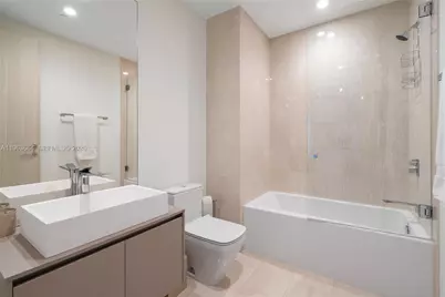 1000 Brickell Plz #PH5005, Miami, FL 33131 - Photo 29