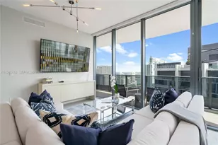 1000 Brickell Plaza, Miami, FL 33131 - Photo 5