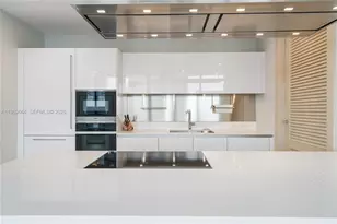 1000 Brickell Plaza, Miami, FL 33131 - Photo 11