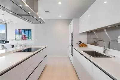 1000 Brickell Plz #PH5005, Miami, FL 33131 - Photo 13