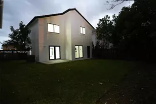 18450 NW 56th Pl, Miami Gardens, FL 33055 - Photo 5