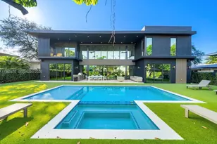 19701 NE 21st Ct, Miami, FL 33179 - Photo 1