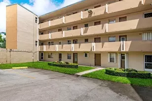 1401 NE 191st St, Miami, FL 33179 - Photo 3