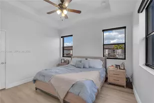 9393 W 33rd Way, Hialeah, FL 33018 - Photo 17