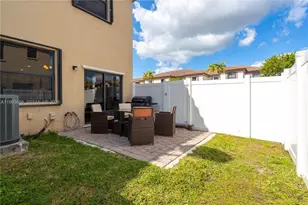 9393 W 33rd Way, Hialeah, FL 33018 - Photo 27