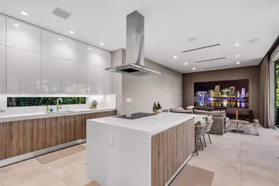 285 W Mashta Dr, Key Biscayne, FL 33149 - Photo 9