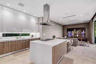 285 W Mashta Dr, Key Biscayne, FL 33149 - Photo 9