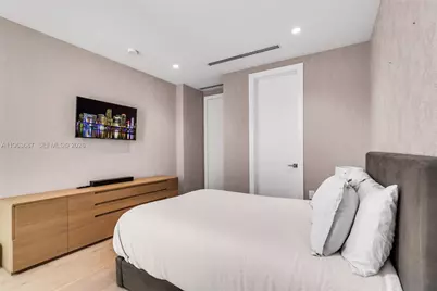 285 W Mashta Dr, Key Biscayne, FL 33149 - Photo 31