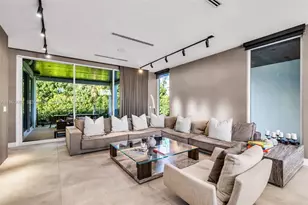 285 W Mashta Dr, Key Biscayne, FL 33149 - Photo 3