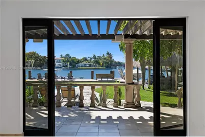 744 Lakeview Dr, Miami Beach, FL 33140 - Photo 27