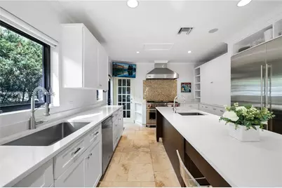 744 Lakeview Dr, Miami Beach, FL 33140 - Photo 7