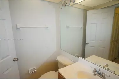 3650 Inverrary Dr #1M, Lauderhill, FL 33319 - Photo 21