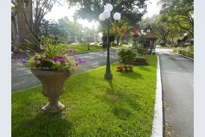 3650 Inverrary Dr #1M, Lauderhill, FL 33319 - Photo 3