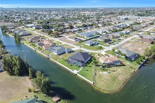 2221 5th Pl, Cape Coral, FL 33991 - Photo 53