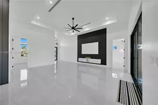 2221 5th Pl, Cape Coral, FL 33991 - Photo 5