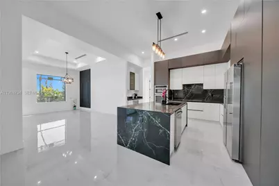 2221 5th Pl, Cape Coral, FL 33991 - Photo 7