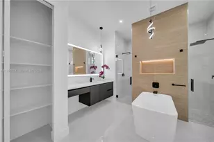 2221 5th Pl, Cape Coral, FL 33991 - Photo 19