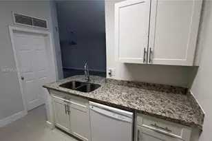 2810 N Oakland Forest Dr, Oakland Park, FL 33309 - Photo 5